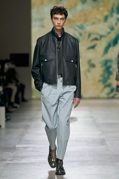 Look 6